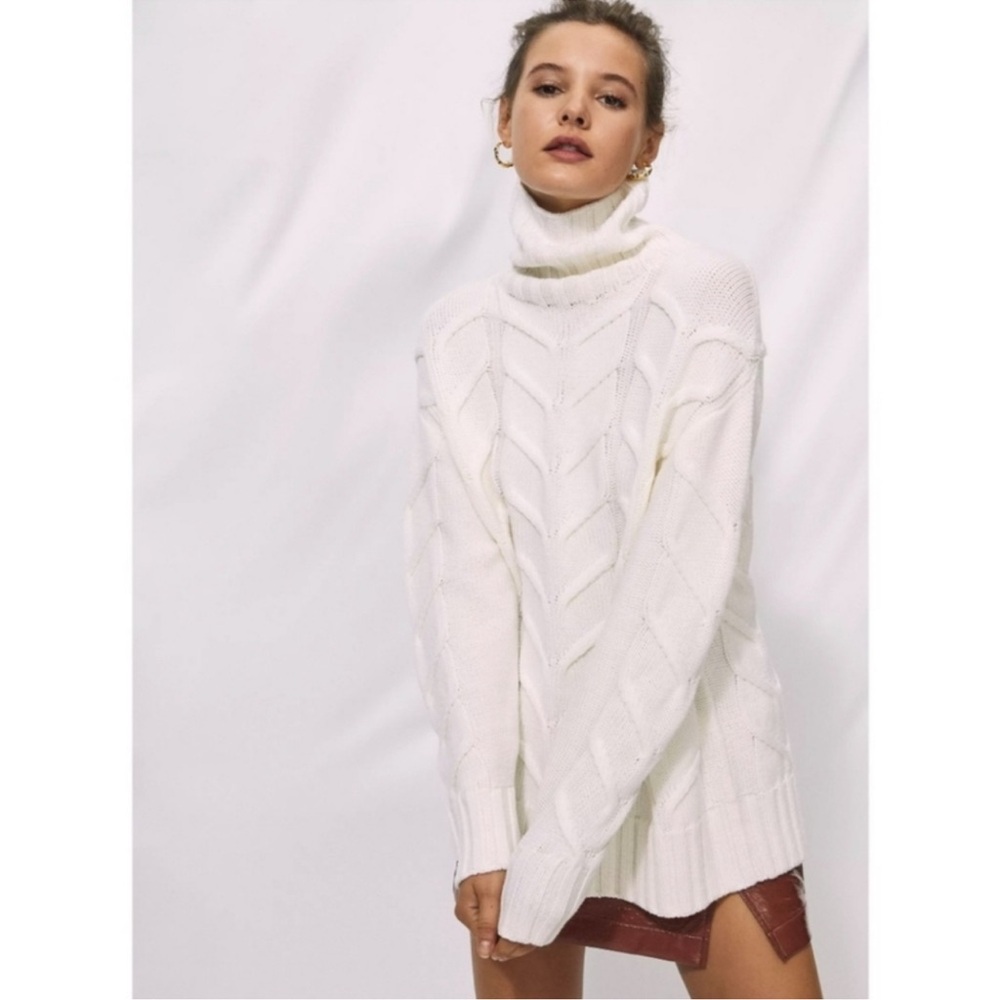 Wilfred 💯 Merino Wool Champeaux Cable Knit Turtleneck Sweater